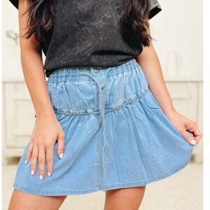 Anniewear denim skirt with built in shorts NWOT XL